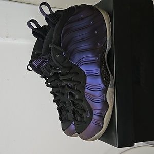 Men Nike Foamposite Sneaker
